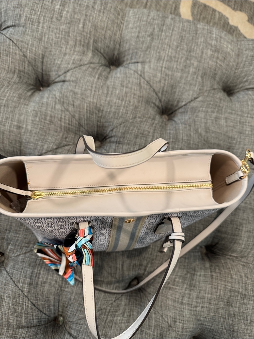 Tory Burch Bag Gemini Link Light Gray and Cream Satchel Tote - Picture 11 of 17